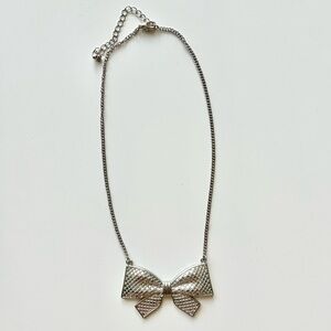 Elegant Silver Bow Necklace